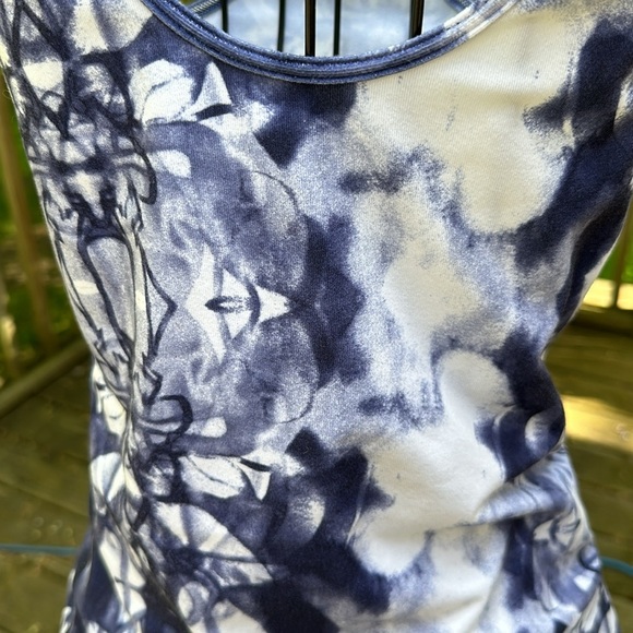 LULULEMON Blue White Tie Dye Tank Top​ - Picture 2 of 5